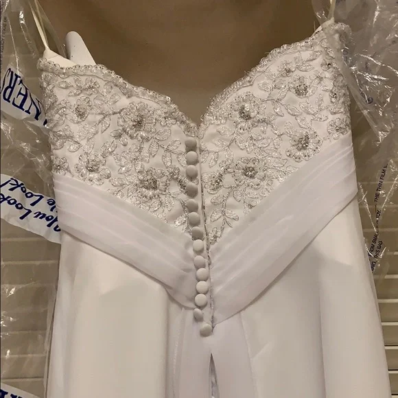 Morilee by Madeline Gardner Wedding gown - Picture 8 of 16